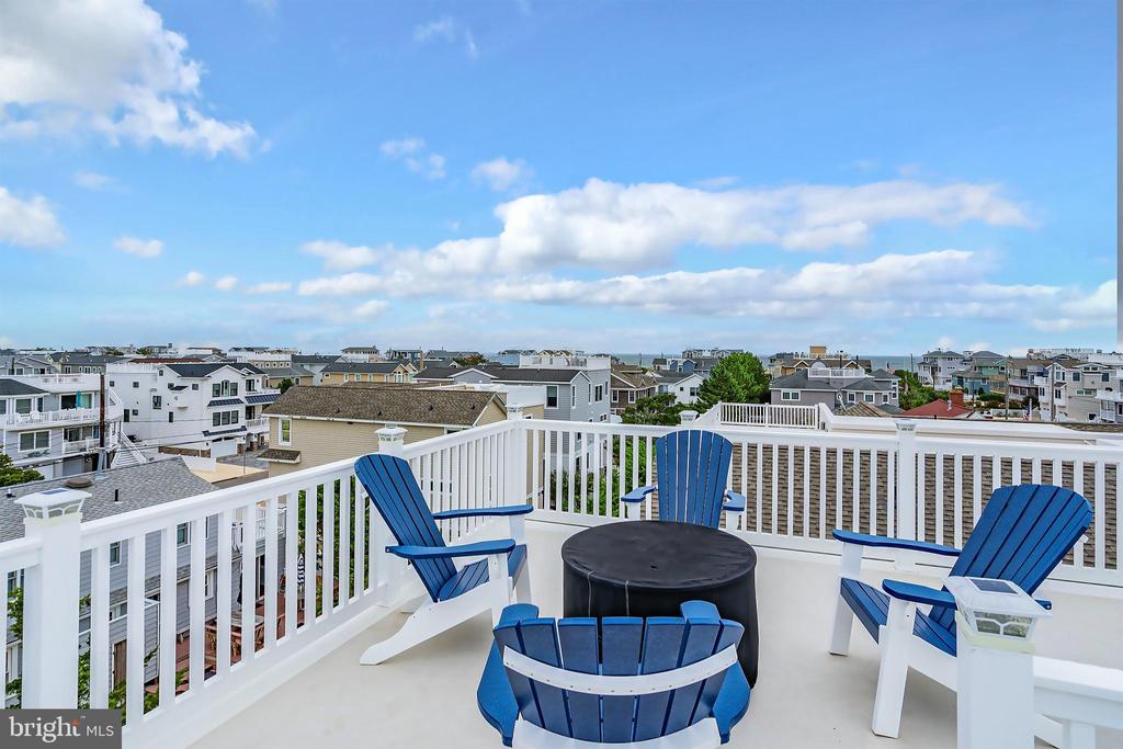 12711 BEACH AVE
