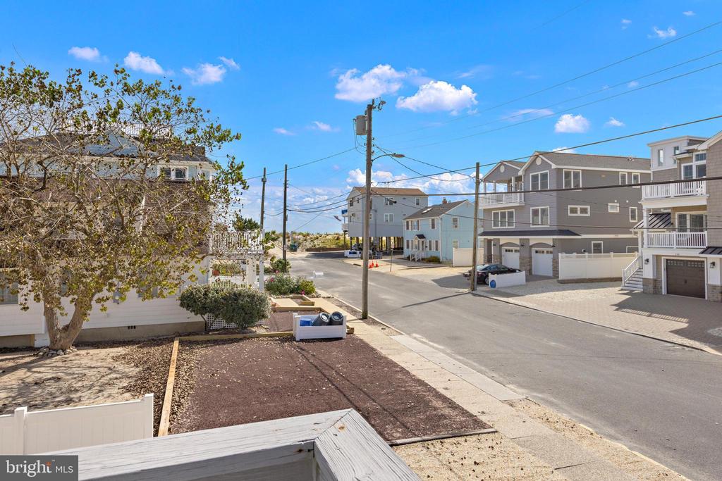 103 E 86TH SEA GLASS
