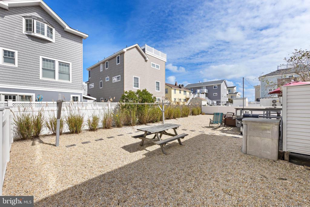 103 E 86TH SEA GLASS