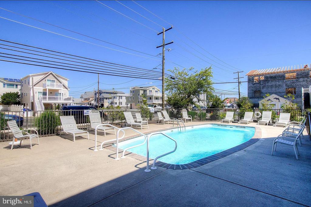 1810 CENTRAL AVENUE Unit: 5