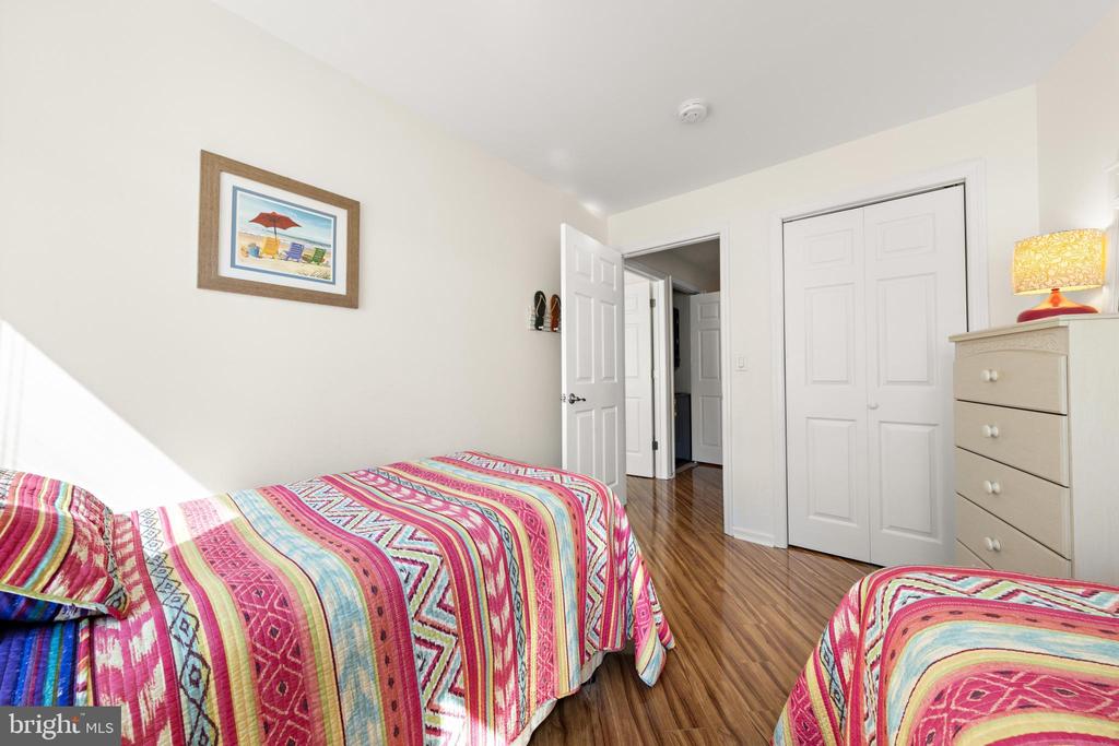1810 CENTRAL AVENUE Unit: 5