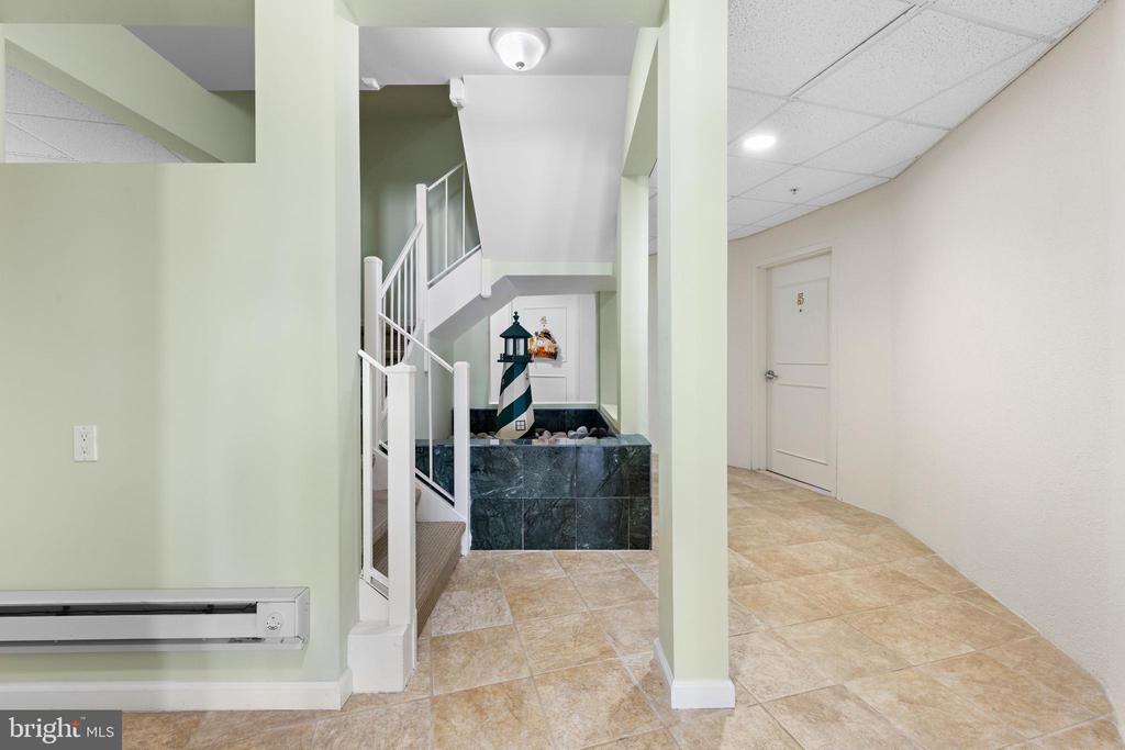1810 CENTRAL AVENUE Unit: 5