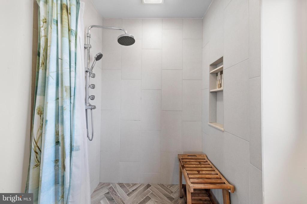 15 WELDON PL
