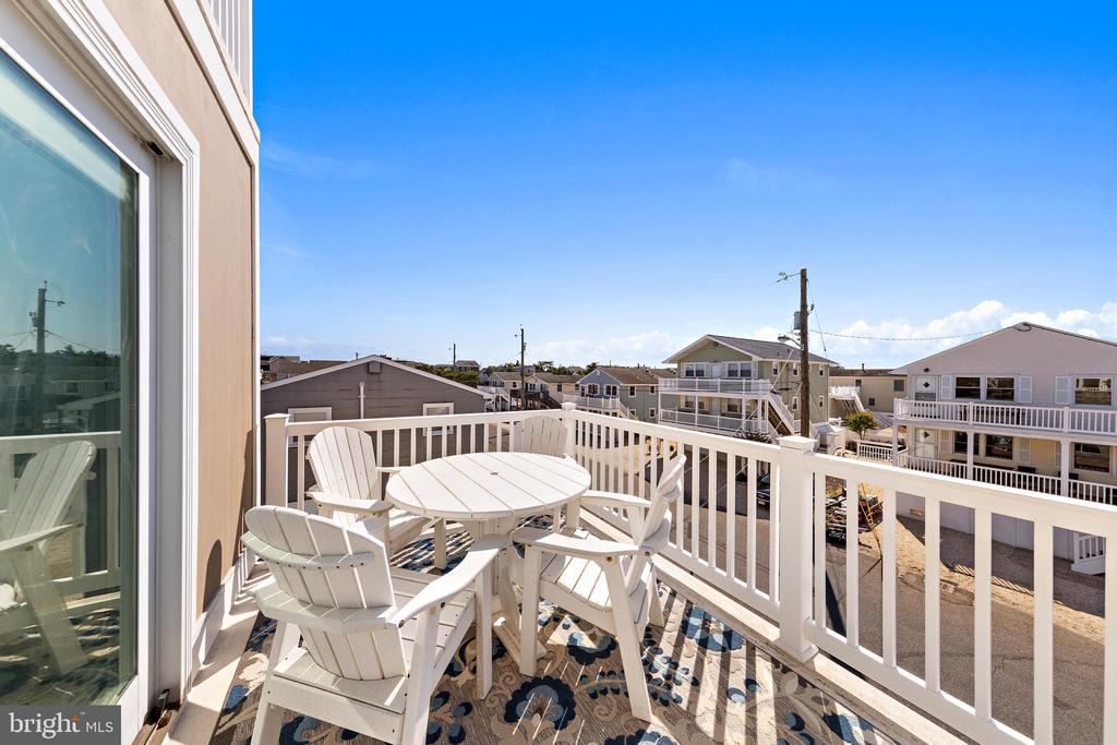 15 WELDON PL
