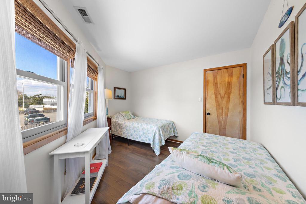 15 WELDON PL