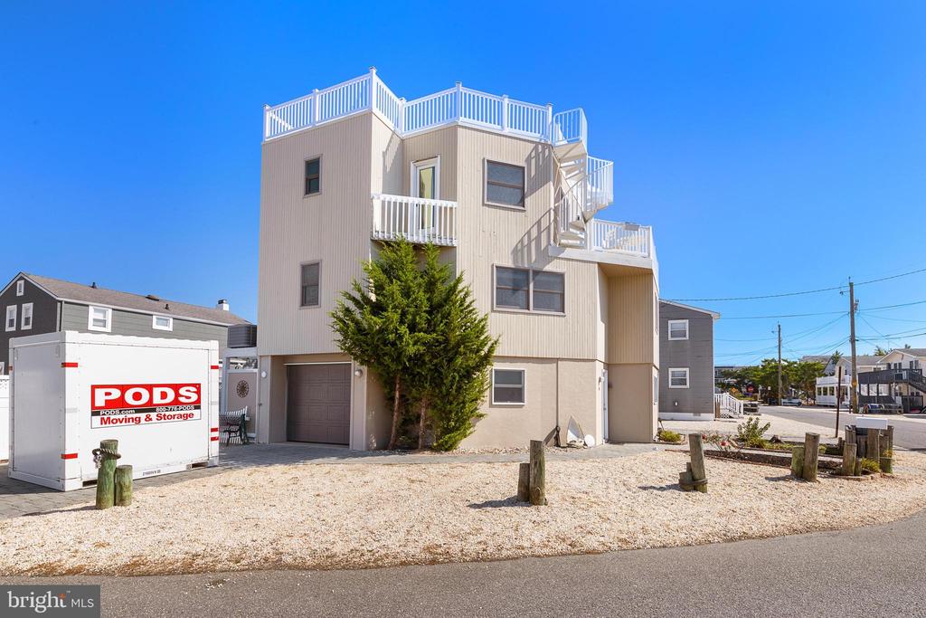 15 WELDON PL