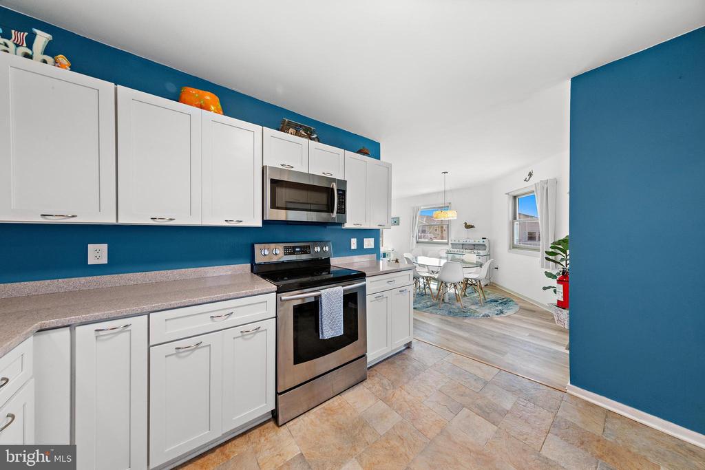 15 WELDON PL