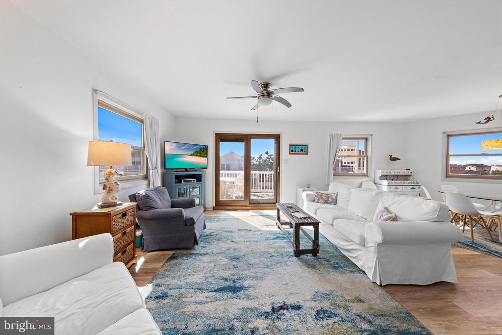 15 WELDON PL