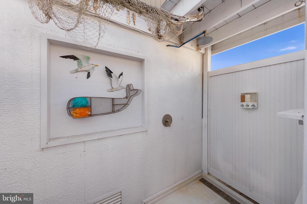 15 WELDON PL