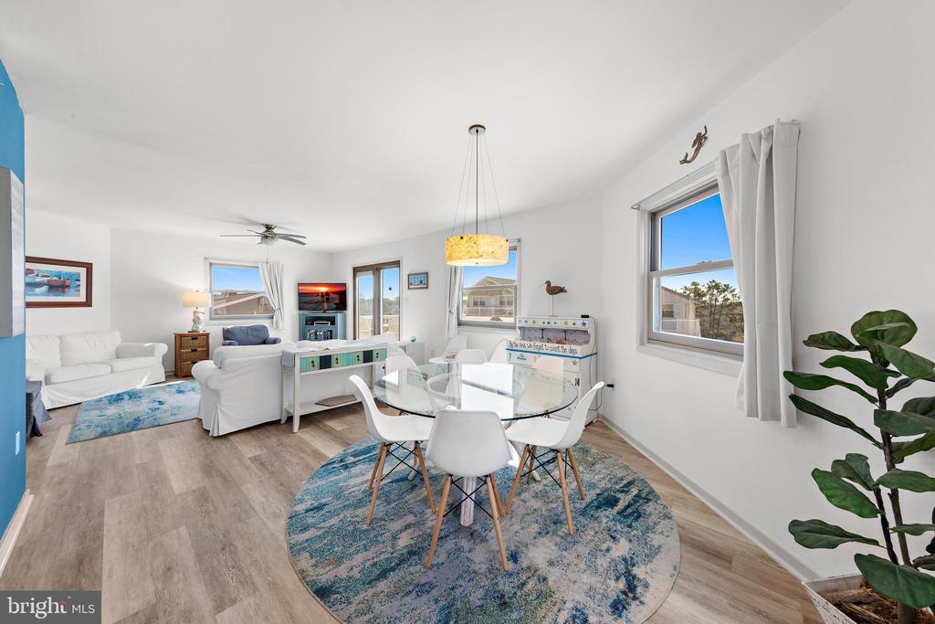 15 WELDON PL