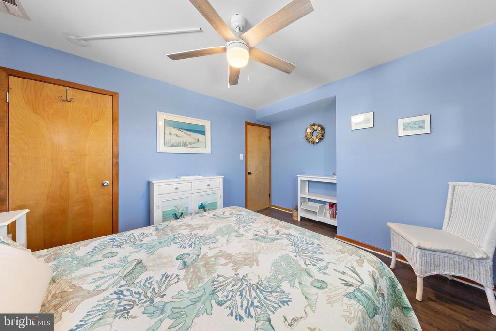 15 WELDON PL