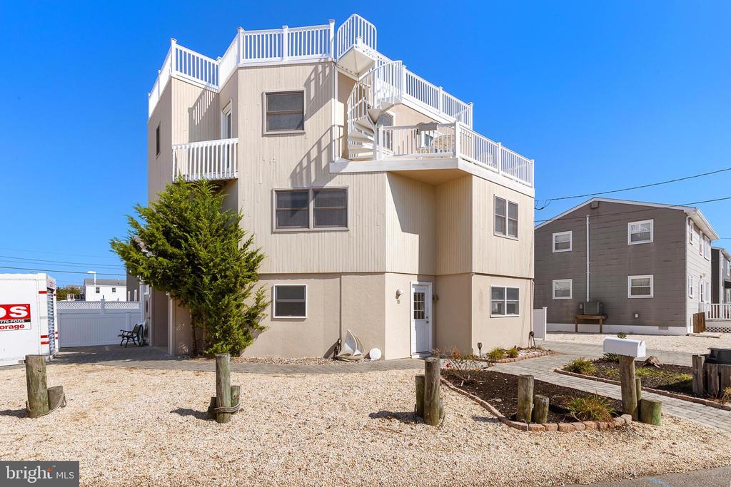 15 WELDON PL