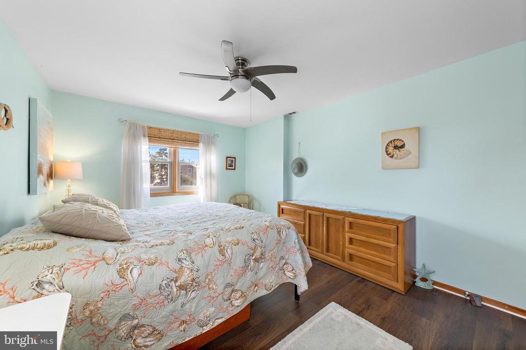 15 WELDON PL