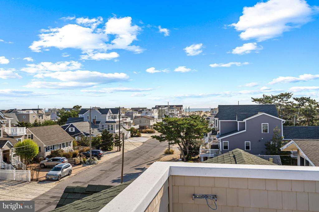 334 LEEWARD AVENUE