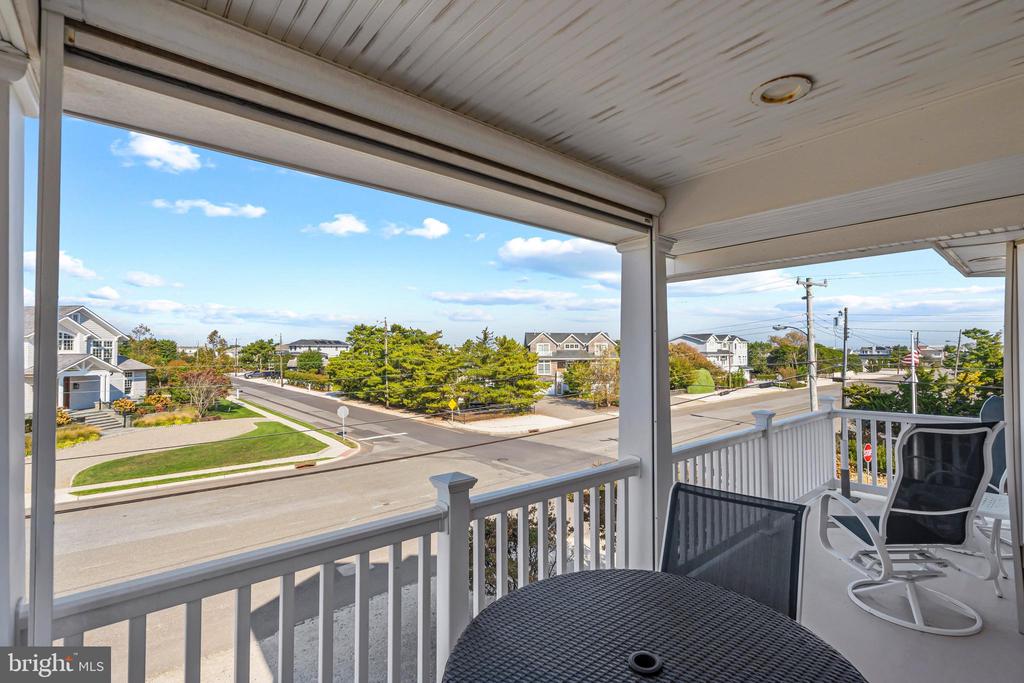 334 LEEWARD AVENUE
