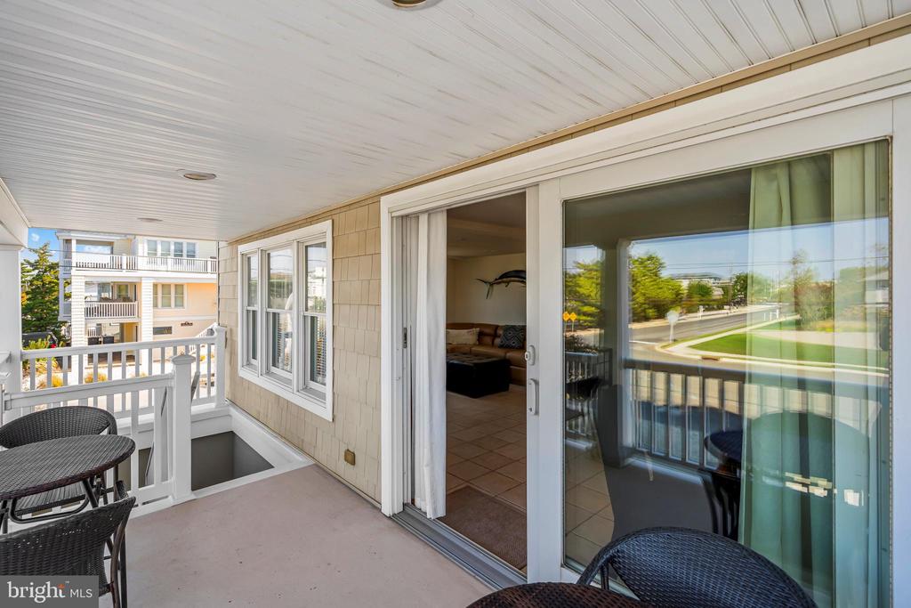 334 LEEWARD AVENUE