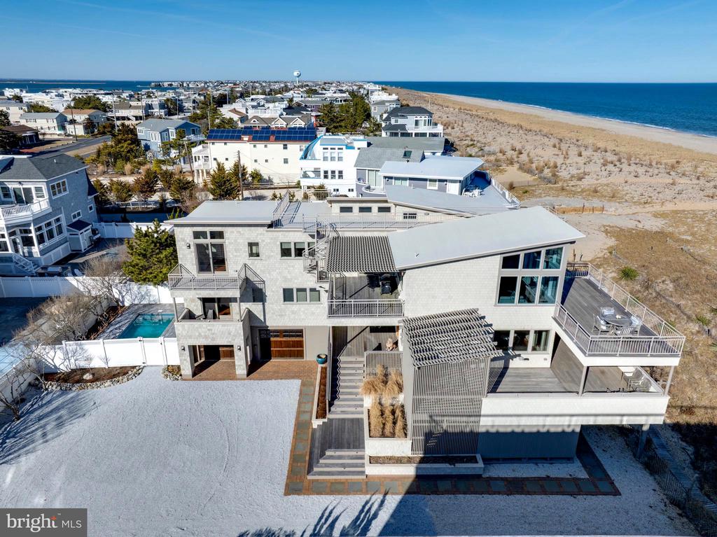 1109-B LONG BEACH BOULEVARD