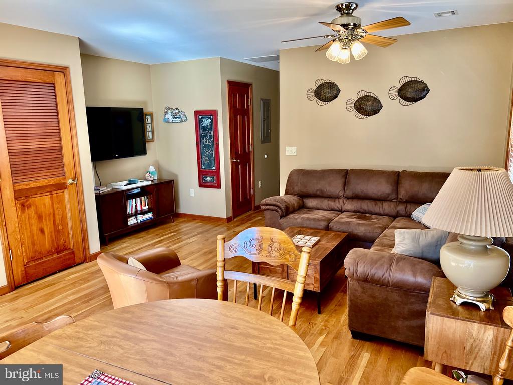 38 W NEW JERSEY AVENUE Unit: A