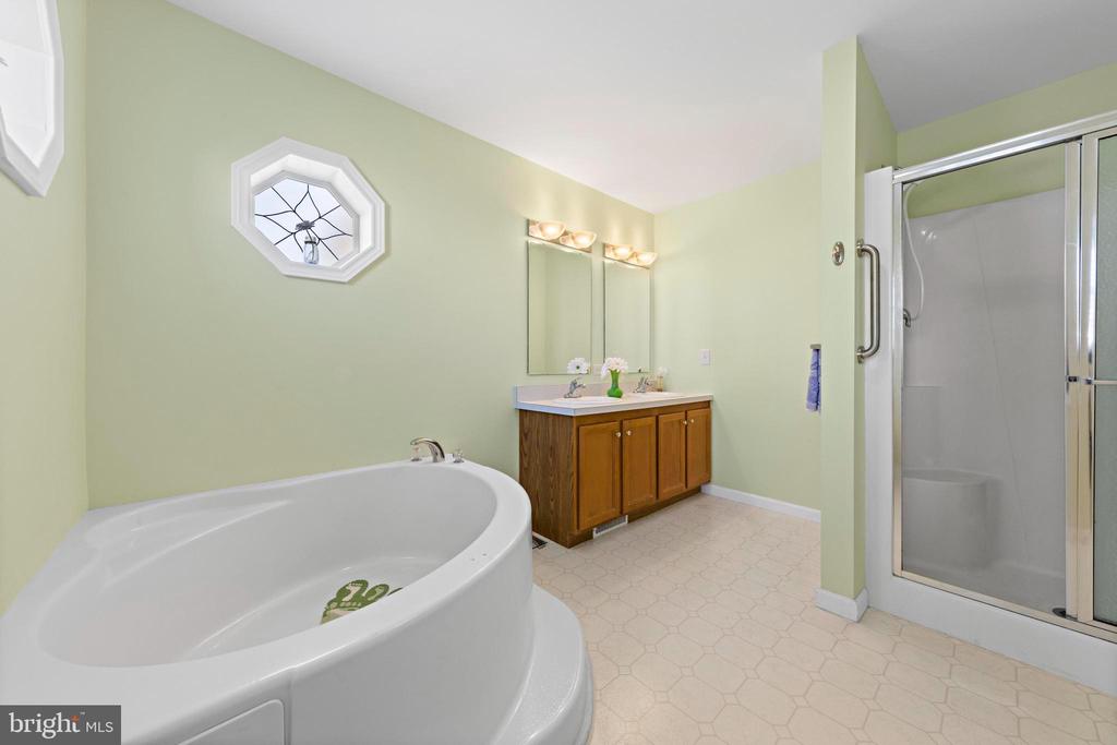 2 RED BANK DRIVE