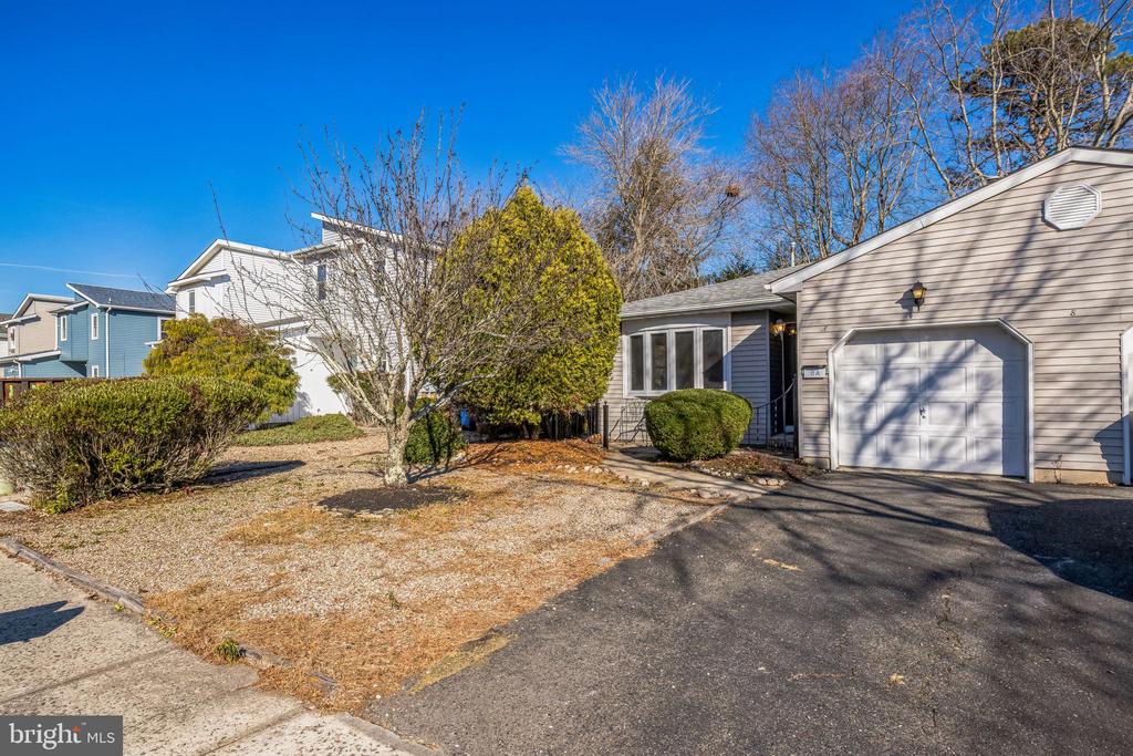 8 EMERALD DRIVE