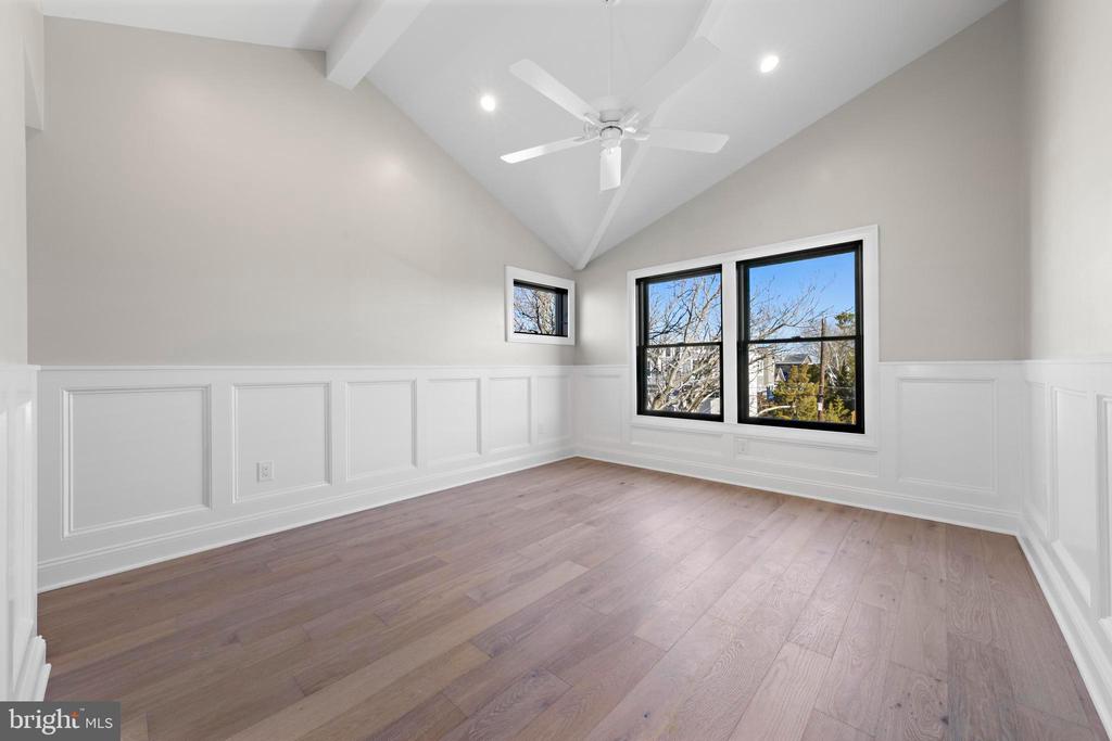 334 W 19TH STREET