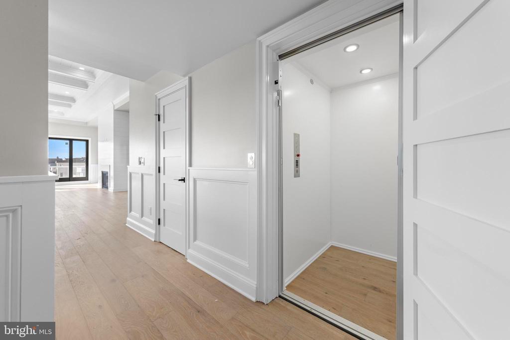 334 W 19TH STREET