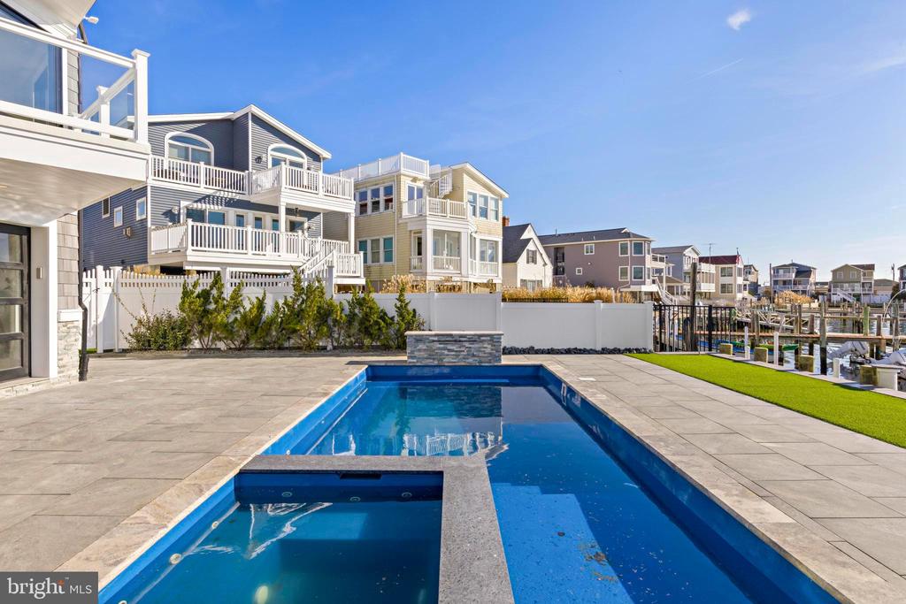 334 W 19TH STREET