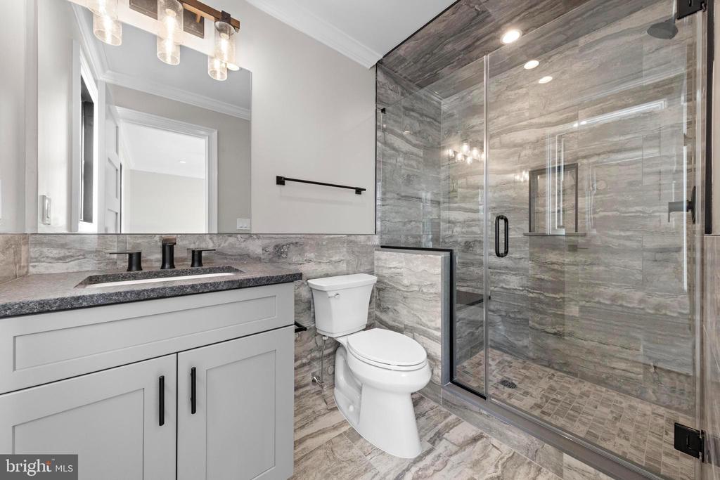 334 W 19TH STREET