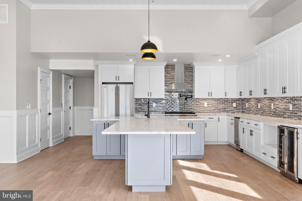 334 W 19TH STREET