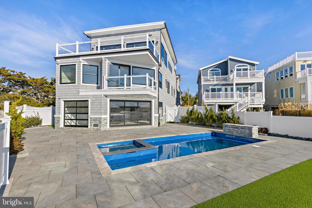 334 W 19TH STREET