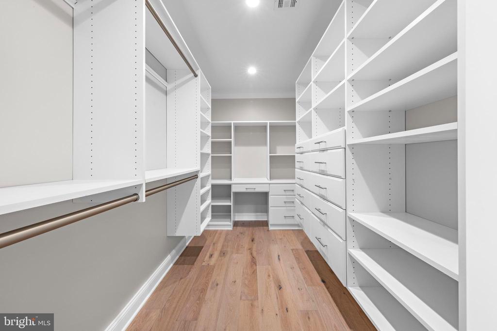 334 W 19TH STREET