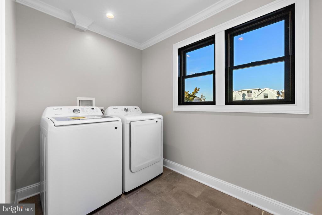 334 W 19TH STREET