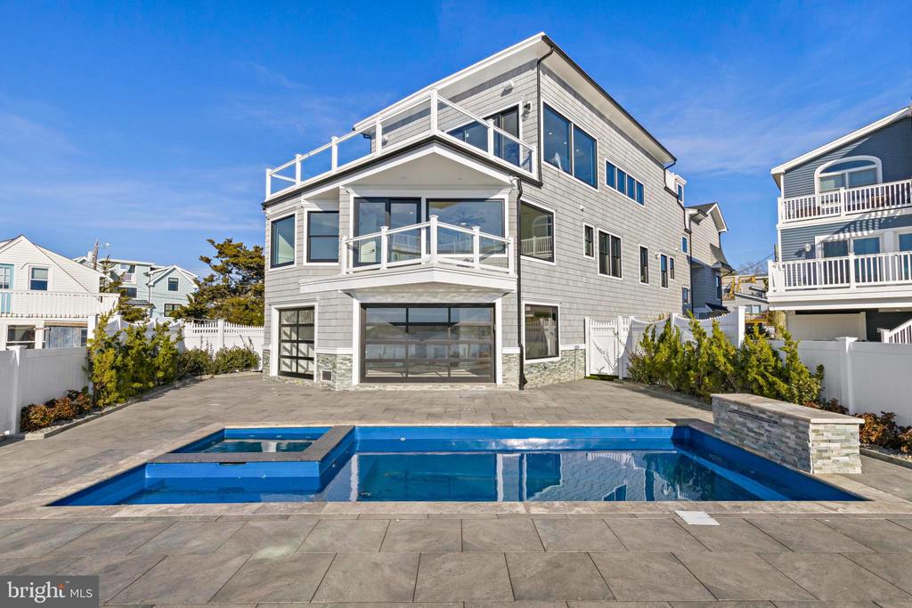 334 W 19TH STREET