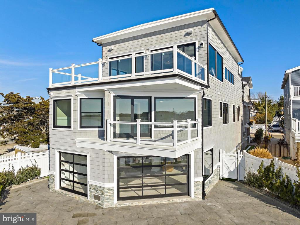 334 W 19TH STREET