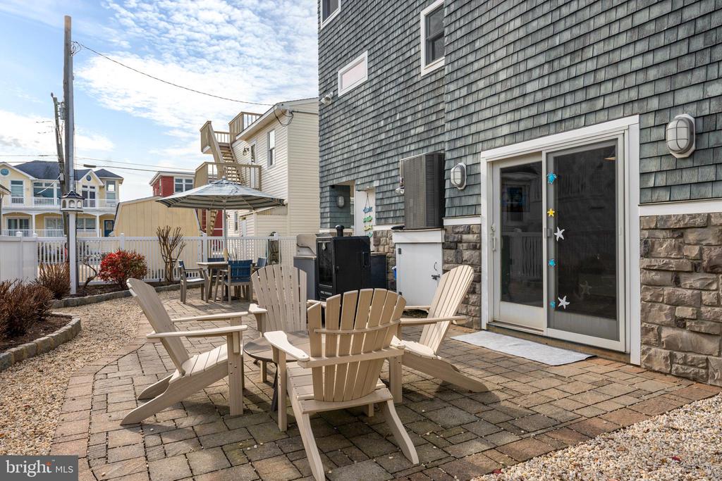 1506 N BARNEGAT AVENUE