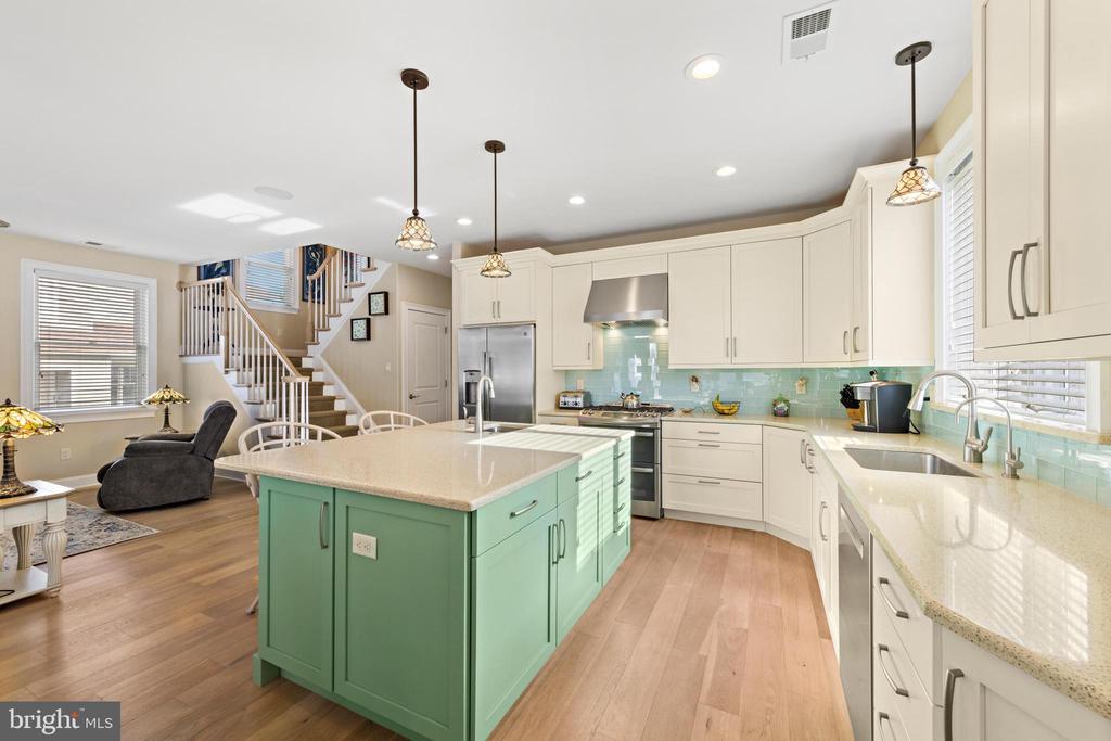 15 E 16TH STREET