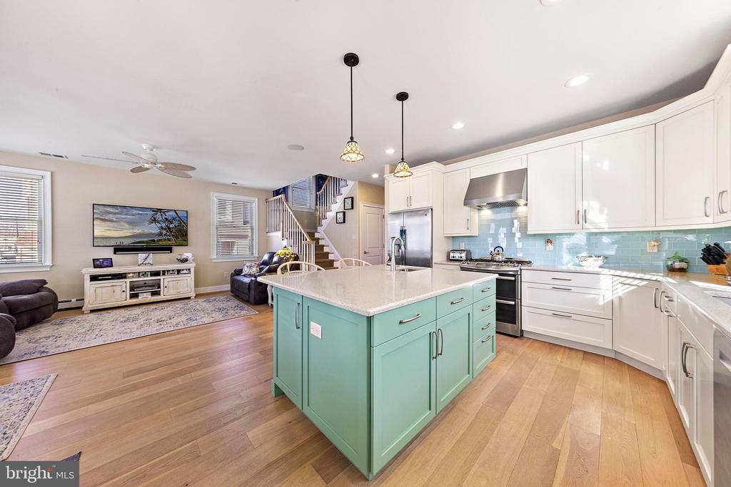 15 E 16TH STREET
