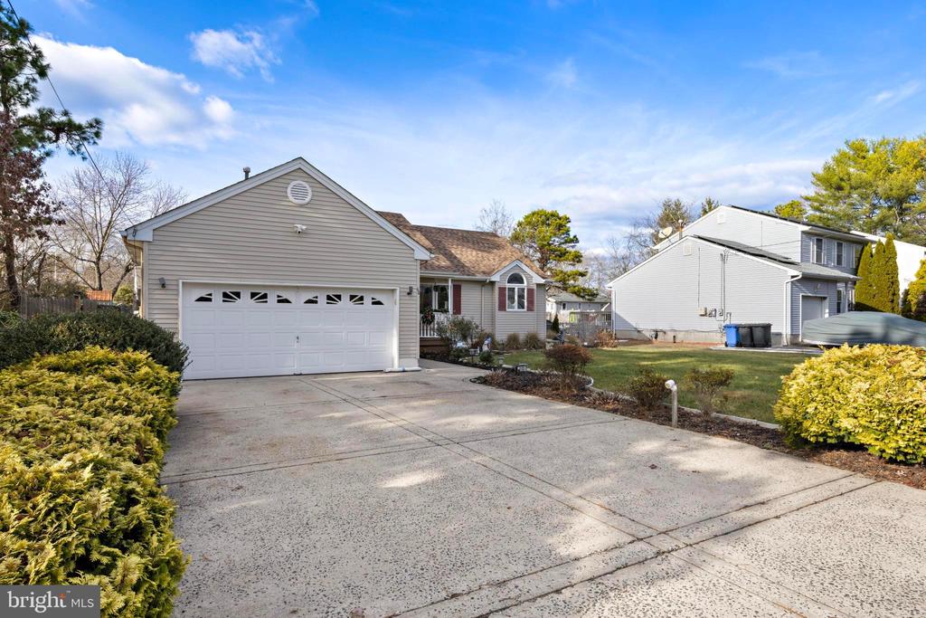 60 LIGHTHOUSE DRIVE