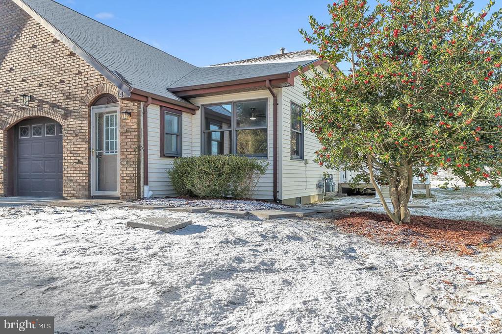 4 CEDAR AVENUE