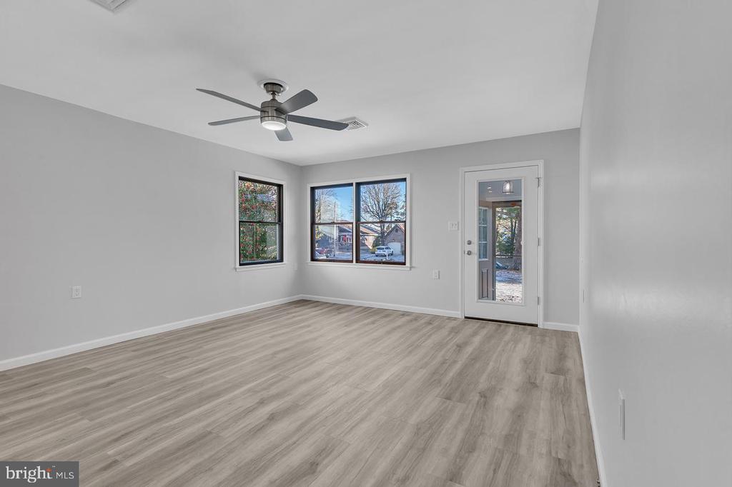 4 CEDAR AVENUE