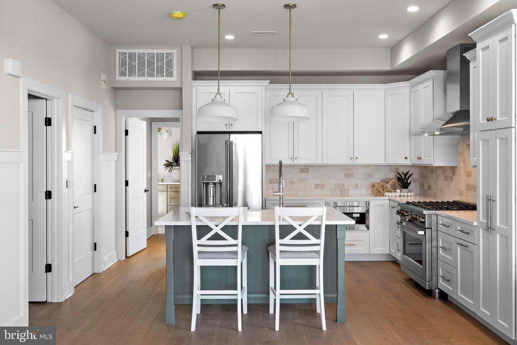 4 E 19TH STREET Unit: B