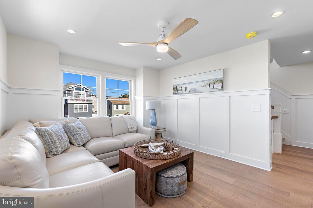 4 E 19TH STREET Unit: B