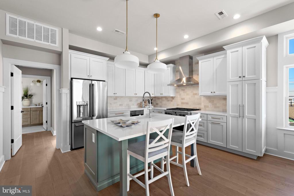 4 E 19TH STREET Unit: B
