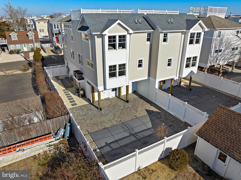 4 E 19TH STREET Unit: B