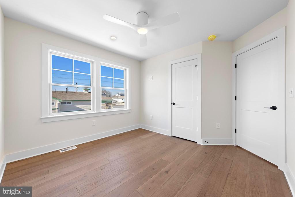 4 E 19TH STREET Unit: B