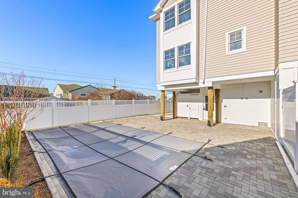 4 E 19TH STREET Unit: B