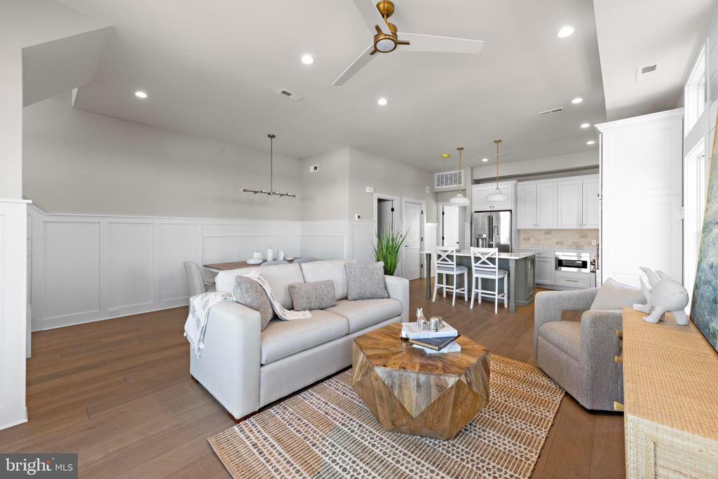 4 E 19TH STREET Unit: B