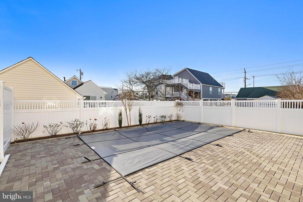 4 E 19TH STREET Unit: B