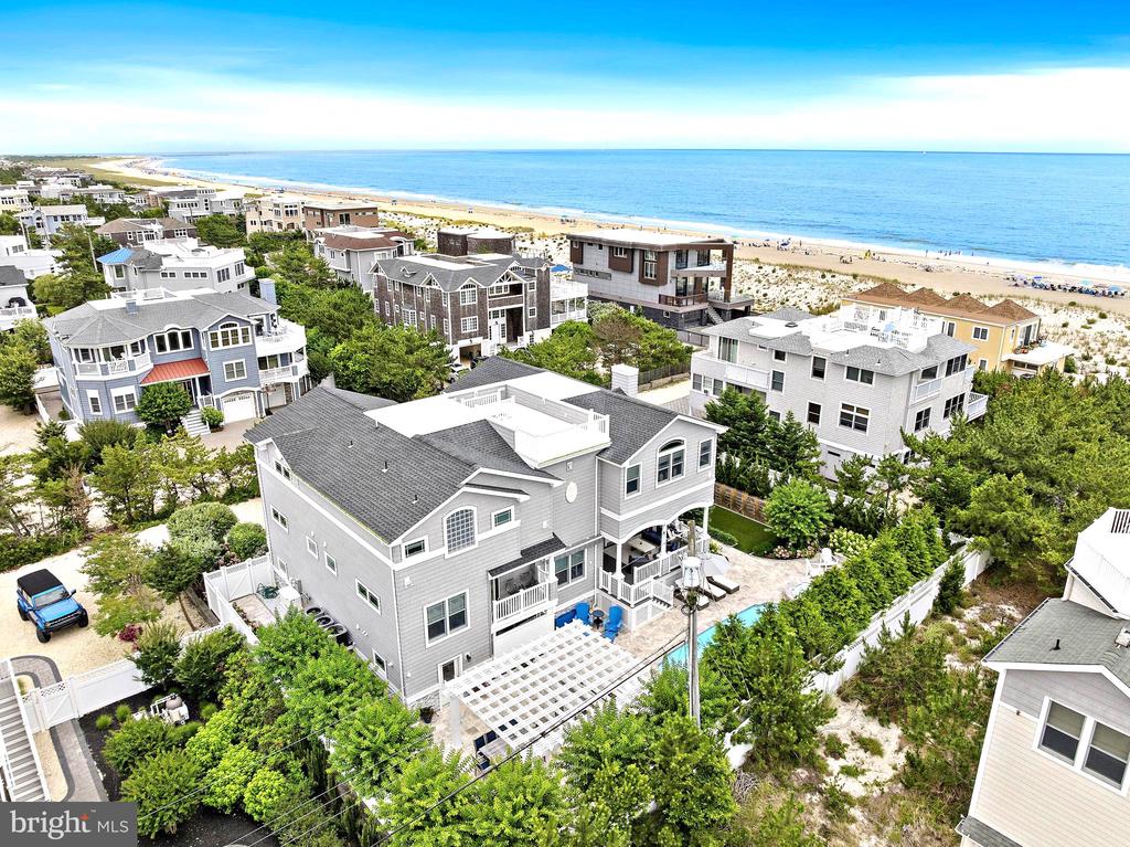 107 LONG BEACH BLVD