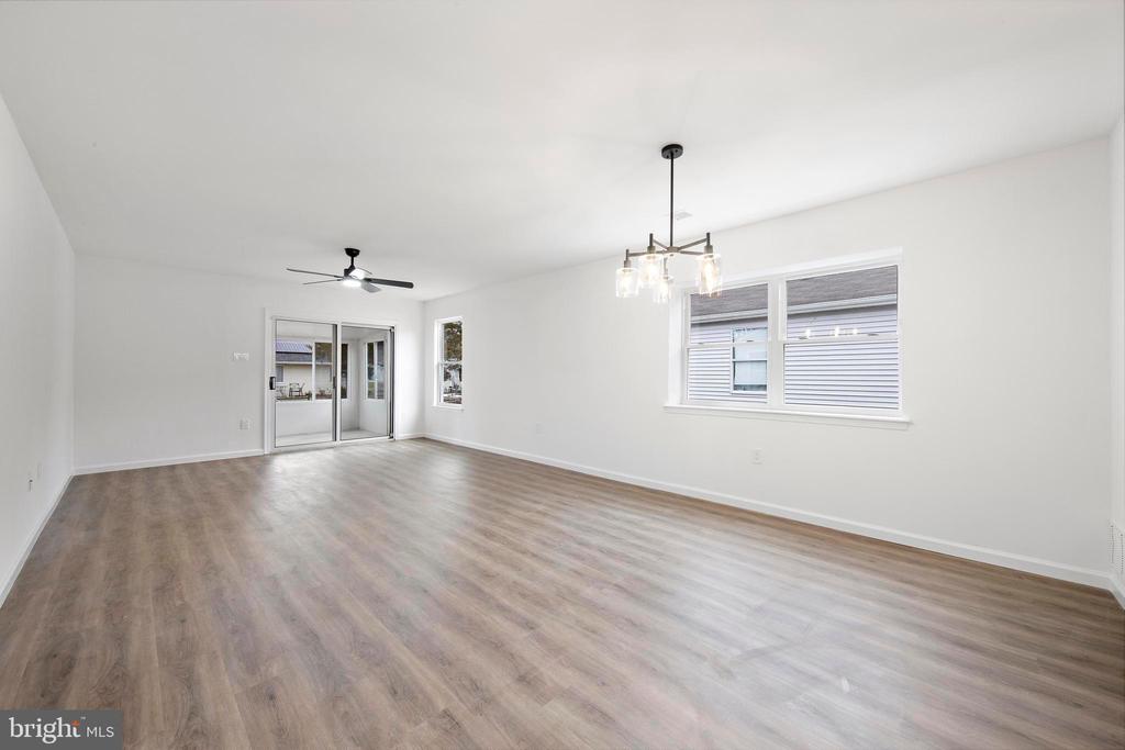 208 LANTERN PLACE